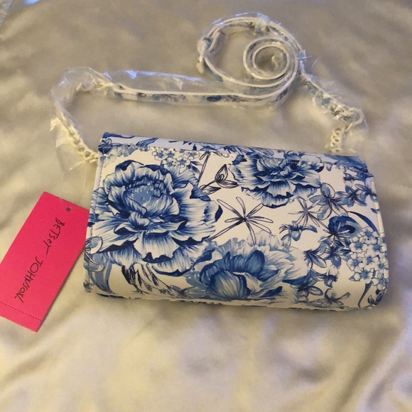 Betsey Johnson XOSYBIL-1 Blue Multi Toile Floral Print Flap Crossbody Bag NWT - Picture 8 of 16